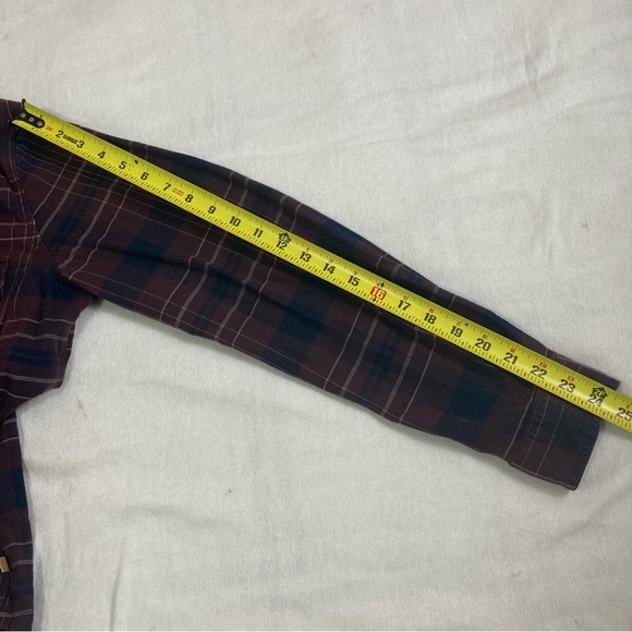 Carhartt plaid flannel shirt women Size L long sleeve button down 2 front pocket - Picture 13 of 16